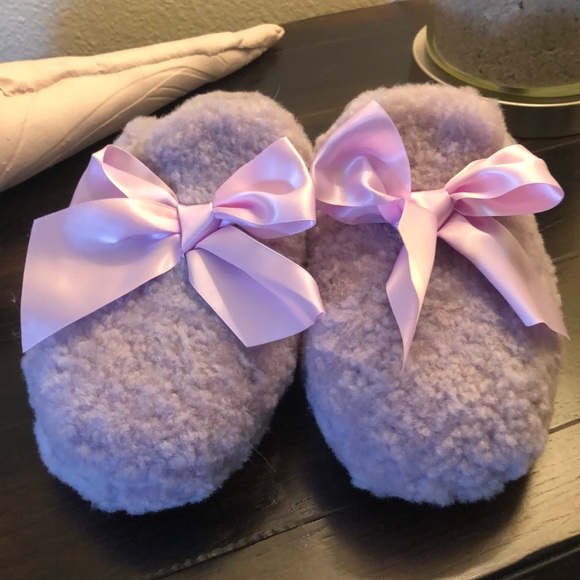 UGG Shoes - UGg hard sole slippers!